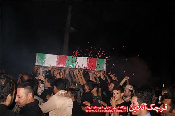 حضور شهدای غواص در مراسم احیا در مساجد 9