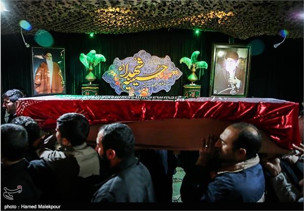 وداع با پیکر شهید مدافع حرم احمد اسماعیلی 12