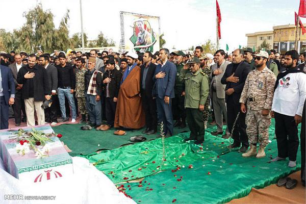 تشییع و تدفین پیکر ۲ شهید گمنام در دانشگاه آزاد اسلامی واحد زابل 1