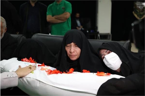 وداع با پیکر مطهر شهید تازه تفحص شده محمد خاکی‌زاده - 9 مهر 1403 7