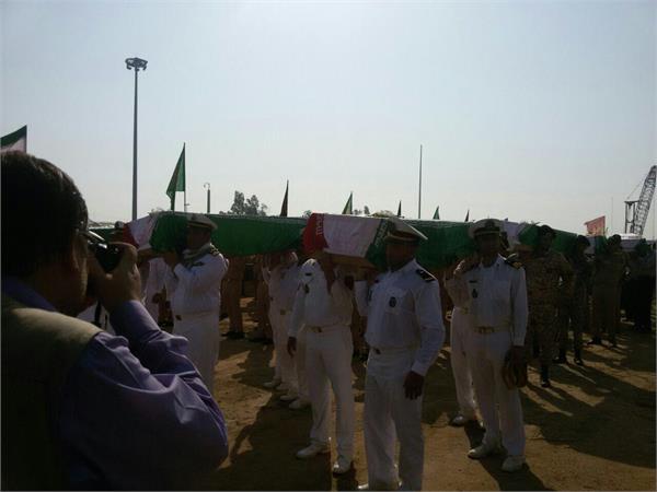 ورود پیکر پاک۶۶ شهید دفاع‌ مقدس به کشور  16