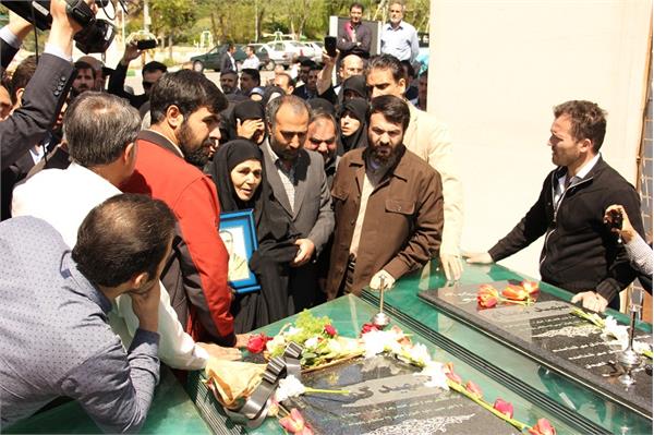 حضور خانواده شهید تازه شناسایی شده عباس امیری در باغ موزه 5
