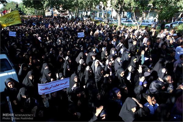 مراسم تشییع بیست شهید دوران دفاع مقدس در اصفهان 2