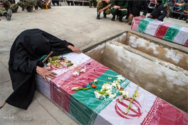 تشیع دو شهید گمنام سال های دفاع مقدس در شریفیه قزوین 17