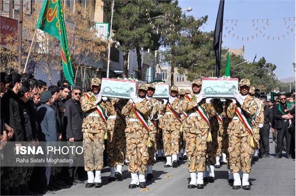 تشییع پیکر شهدای دفاع مقدس در کشور 12