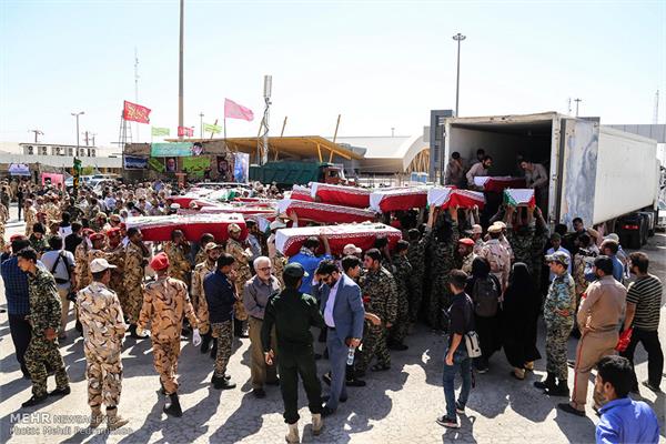 ورود پیکر ۴۸ شهید تازه تفحص شده دفاع مقدس از مرز شلمچه 20