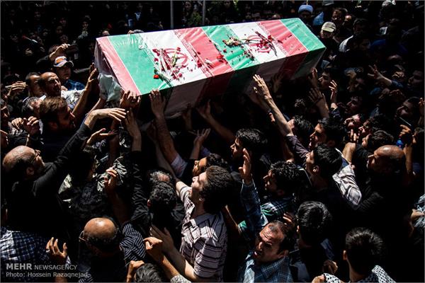 آئین تشییع و تدفین پیکر مطهر شهید غواص در نازی آباد تهران 12