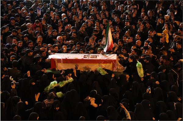 وداع با پیکر مطهر سردار شهید سید رضی موسوی - 6 دی 1402 3