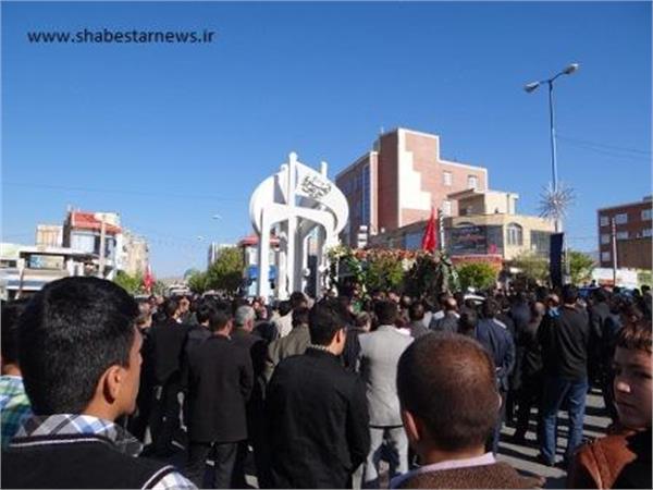تشییع و خاکسپاری3شهید گمنام در شبستر