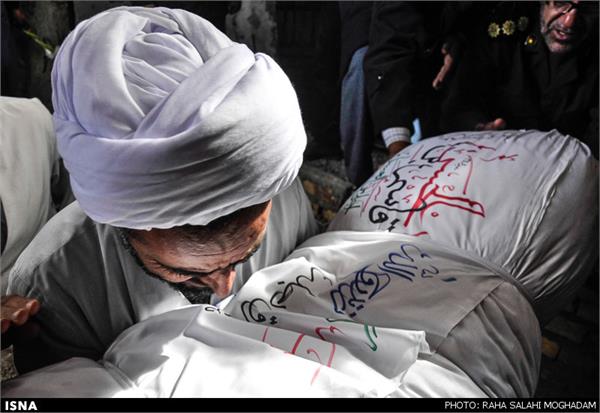 تشییع دو شهید گمنام در بیرجند 13