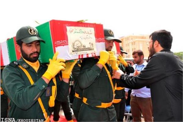 تشییع و خاکسپاری شهدای گمنام در دانشگاه آزاد آبادان