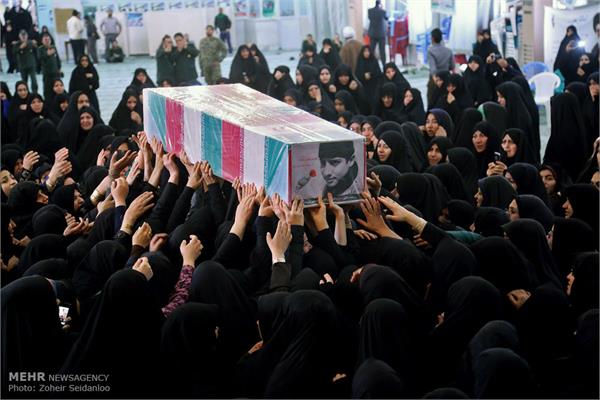 حضور خانواده شهید تازه شناسایی شهید سید ابوالفضل شیخ زاده در استان قم 6