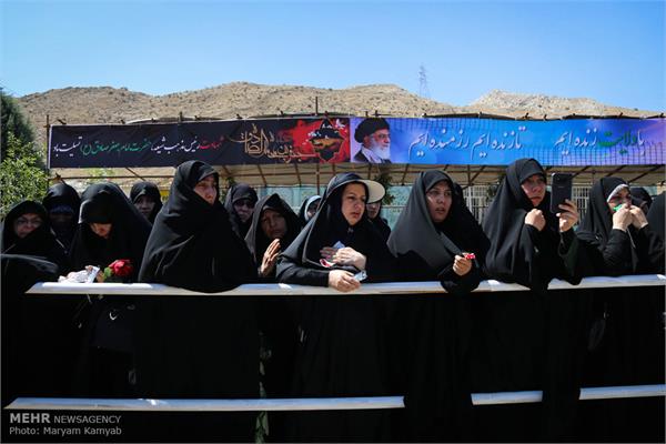 تشییع پیکر شهید گمنام در دهکده مقاومت تهران 25