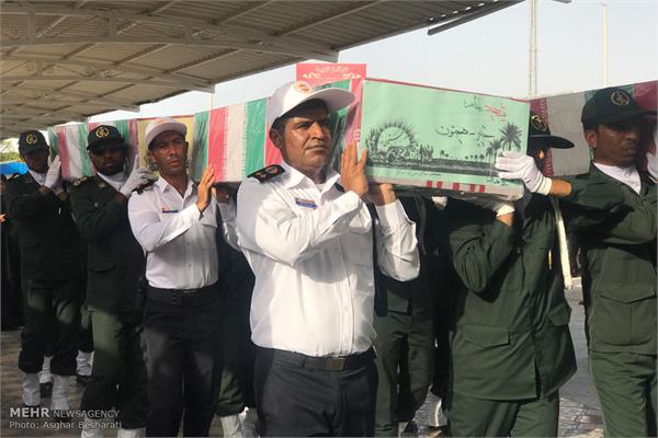 تشییع پیکر شهدای گمنام در قشم 21