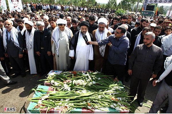 تشییع و خاکسپاری دو شهید گمنام در دانشگاه علامه طباطبایی