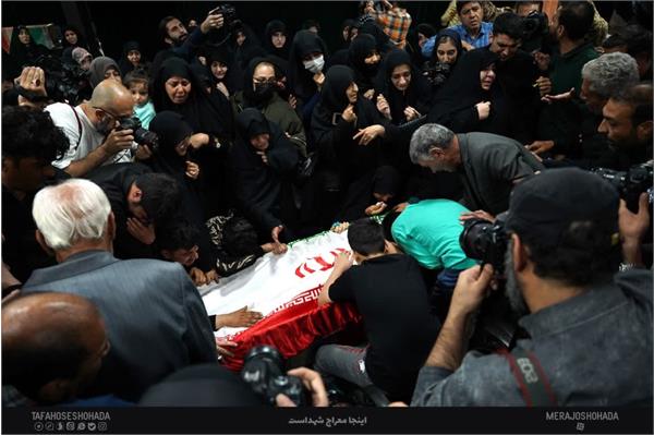 وداع با پیکر مطهر شهید حامد جندقی - 15 آبان 1403 4