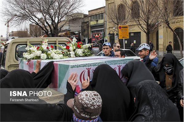 تشییع پیکر شهدای گمنام دفاع مقدس - قم و تبریز 19