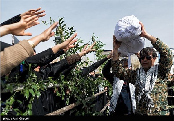 تشییع شهدای گمنام در خمین 1