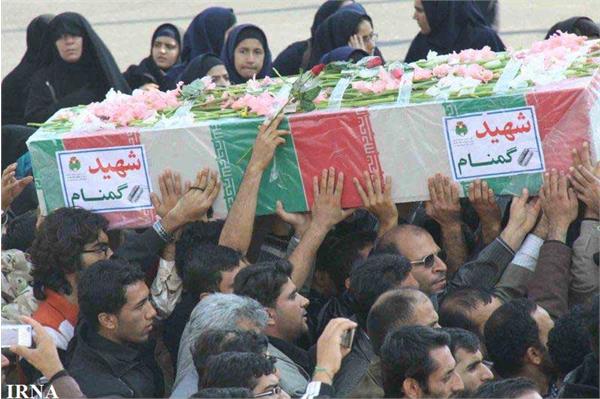 تشییع و خاکسپاری دو شهید گمنام در بندر گناوه-بوشهر