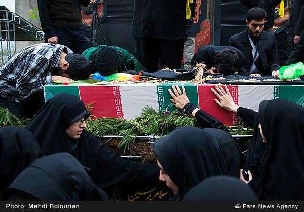 تشییع پیکر شهید گمنام در دانشگاه آزاد تهران شمال 15
