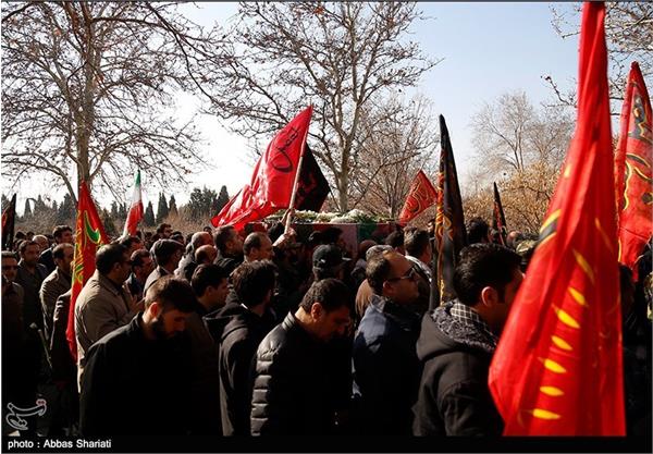 تشییع پیکر شهید گمنام ۱۸ساله - البرز 15