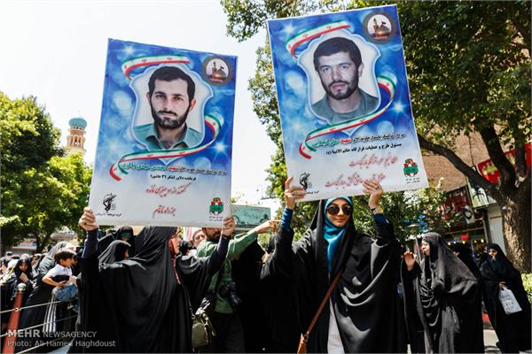 مراسم تشییع پیکر چهار شهید گمنام دفاع مقدس در تبریز 14