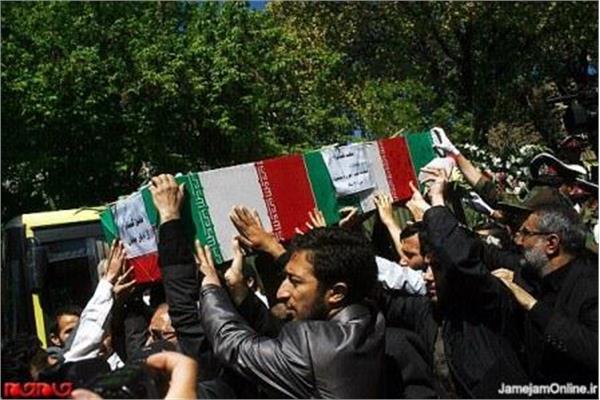 تشییع و خاکسپاری دو شهید گمنام در دانشگاه آزاد اسلامی تبریز