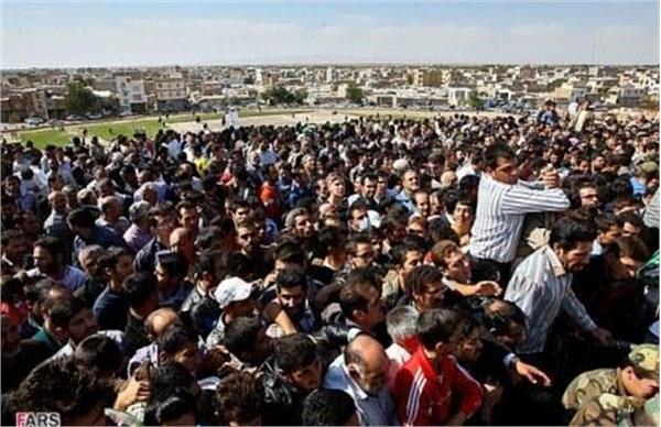 تشییع و خاکسپاری دو شهید گمنام در شهر اقبالیه قزوین