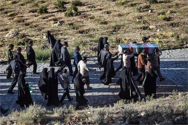 تشییع پیکر شهید گمنام در پارک کوهستانی دراک شیراز 14