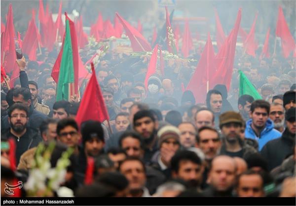 تشییع پیکر ۵ شهید گمنام دوران دفاع مقدس در تهران 14