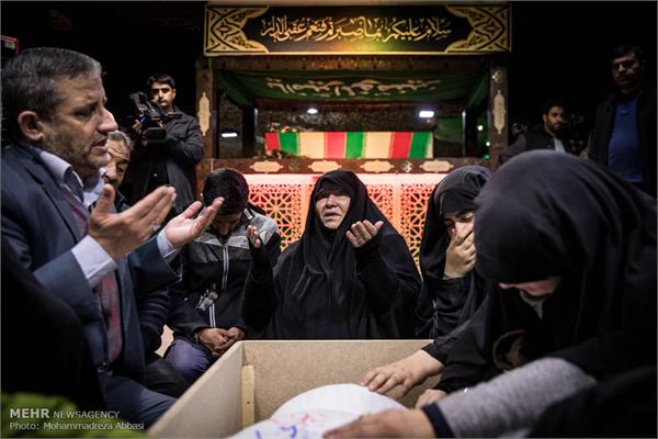 اولین دیدار خانواده شهید تازه تفحص شده در معراج شهداء 18