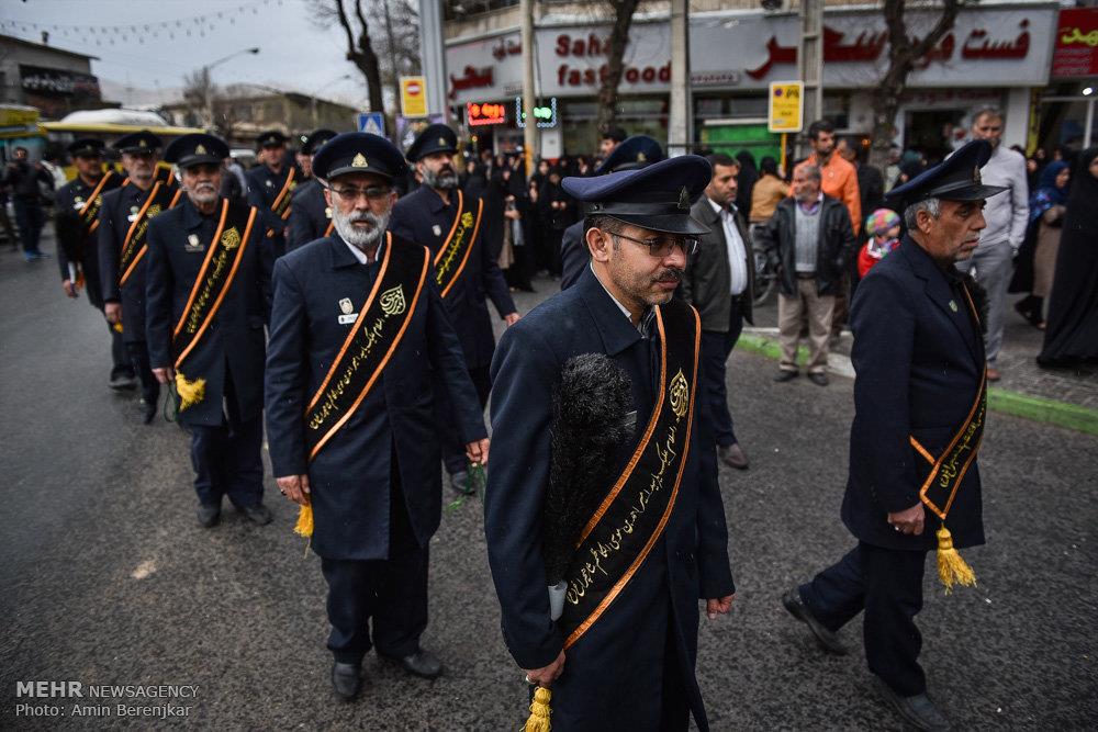 تشییع پیکر پاک ۲۴ شهید گمنام در شیراز 1