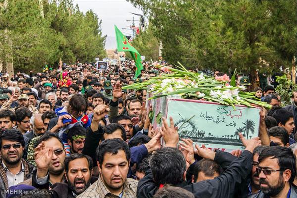 مراسم تشییع سه شهید گمنام در میبد یزد 8