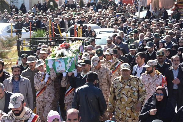 تشییع پیکر مطهر شهید «محمدحسن جلی» در شهرضا‎ 16