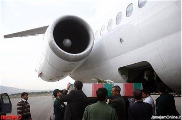 تشییع و خاکسپاری دو شهید گمنام در دانشگاه آزاد اسلامی تبریز