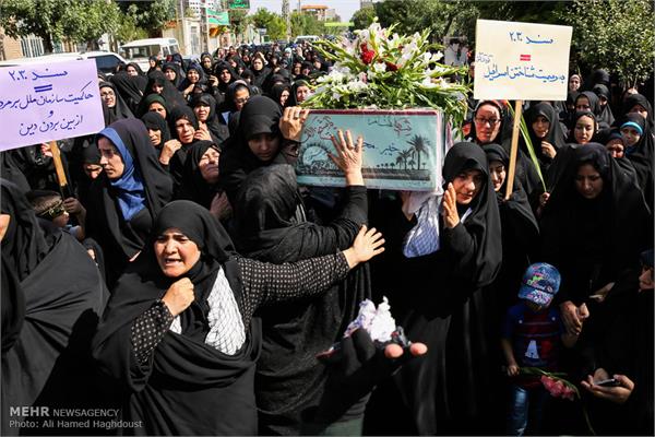 مراسم تشییع پیکر دو شهید گمنام در هادیشهر 7