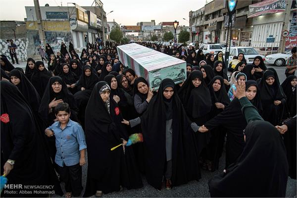 تشییع و خاک سپاری پیکر مطهر دو شهید گمنام در شهرستان لامرد 5