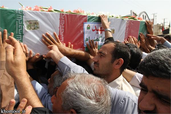 تشییع و خاکسپاری شهدای گمنام دانشگاه خلیج فارس بوشهر-27/2/89