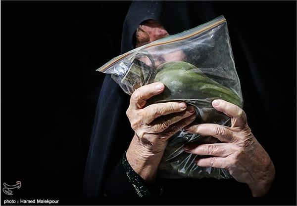 دیدار خانواده شهید تازه تفحص شده مهدی سیفی با پیکر وی 22