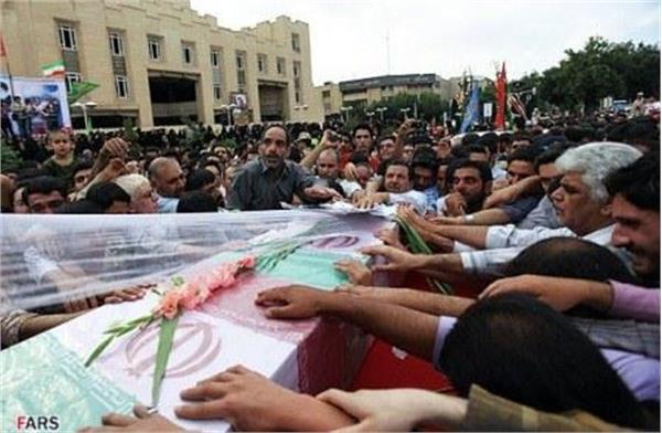 تشییع پیکر هفت شهید دفاع مقدس در اصفهان