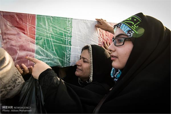 تشییع و خاک سپاری پیکر مطهر دو شهید گمنام در شهرستان لامرد 10