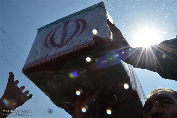 مراسم تشییع پیکر سه شهید گمنام در خرم آباد 9