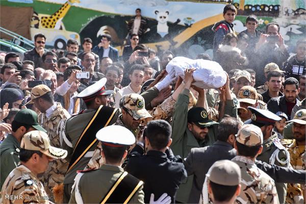 مراسم تشییع و خاکسپاری یک شهید گمنام در شهرضا اصفهان 8