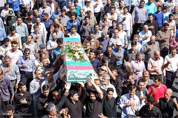 تشییع پیکر شهید رضا علی اعرابیان درسمنان 18