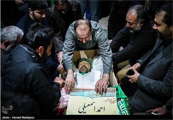 وداع با پیکر شهید مدافع حرم احمد اسماعیلی 14