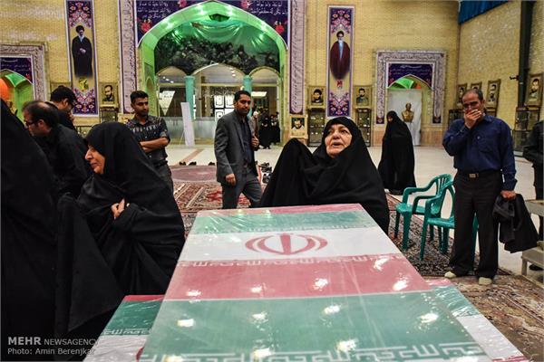 دیدار خانواده شهید طبائی با فرزندشان بعد از 33 سال 6