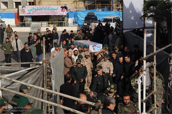مراسم تشییع شهید محسن حججی در میدان امام حسین (ع) 4