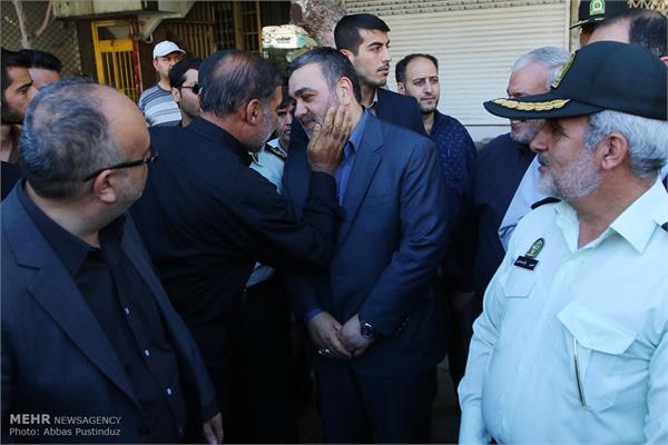 مراسم تشییع بیست شهید دوران دفاع مقدس در اصفهان 4