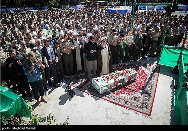 مراسم تشییع پیکر شهید گمنام در ستاد هوانیروز 12
