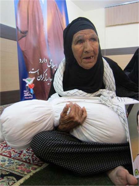 وداع مادر جلال رئیسی